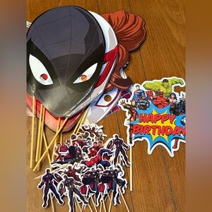 Superhero Party Supplies Set - Multicolor